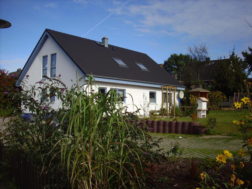 Ferienwohnung Familie Huebner Lubeck Bagian luar foto